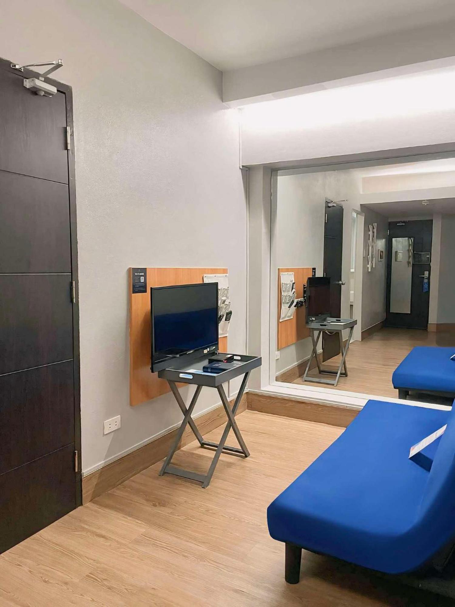 Selah Pods Hotel Manila Pasay Kültér fotó