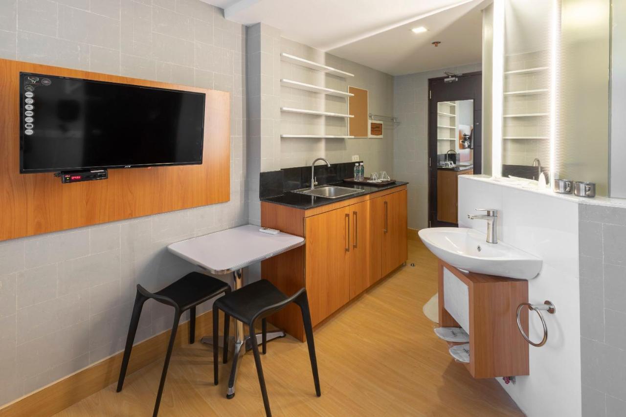 Selah Pods Hotel Manila Pasay Kültér fotó