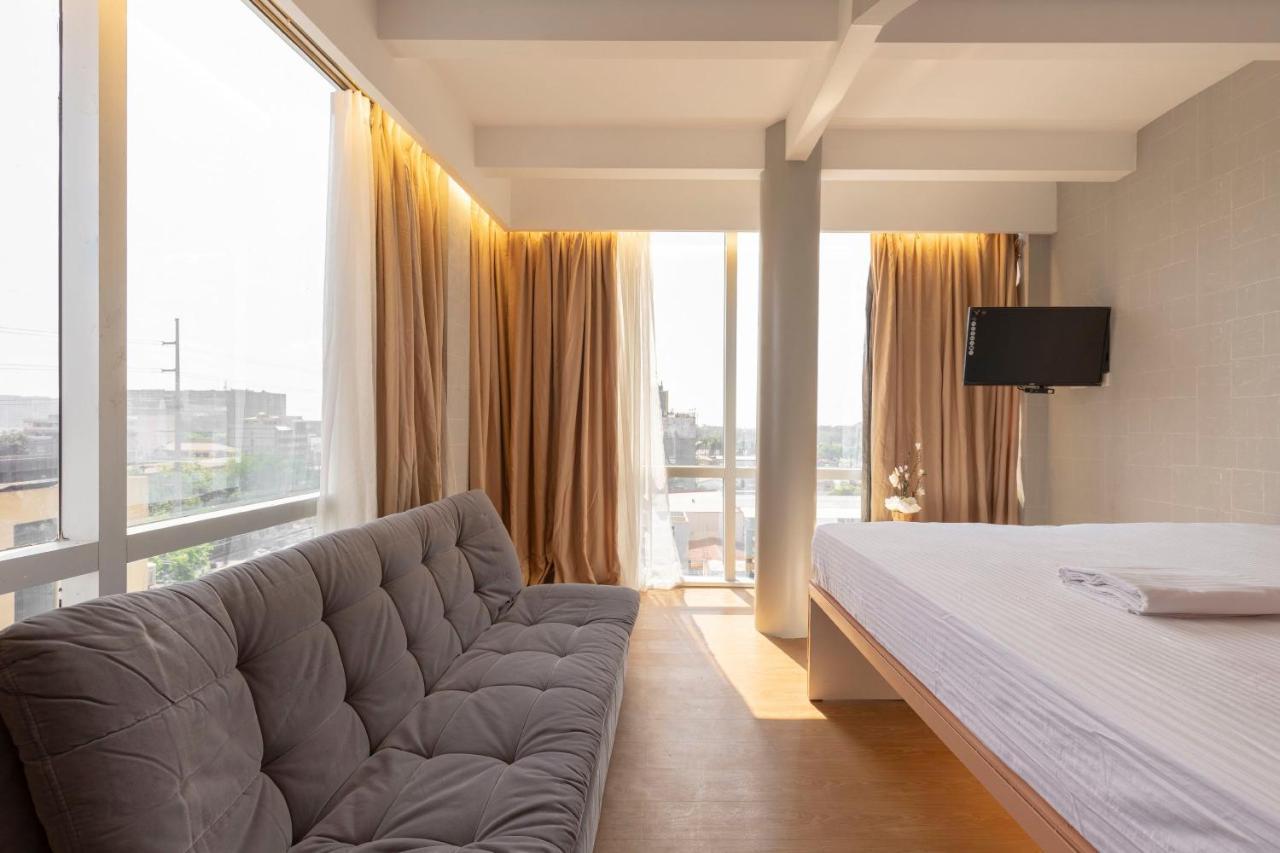 Selah Pods Hotel Manila Pasay Kültér fotó